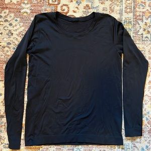 Lululemon swiftly relaxed black size 6